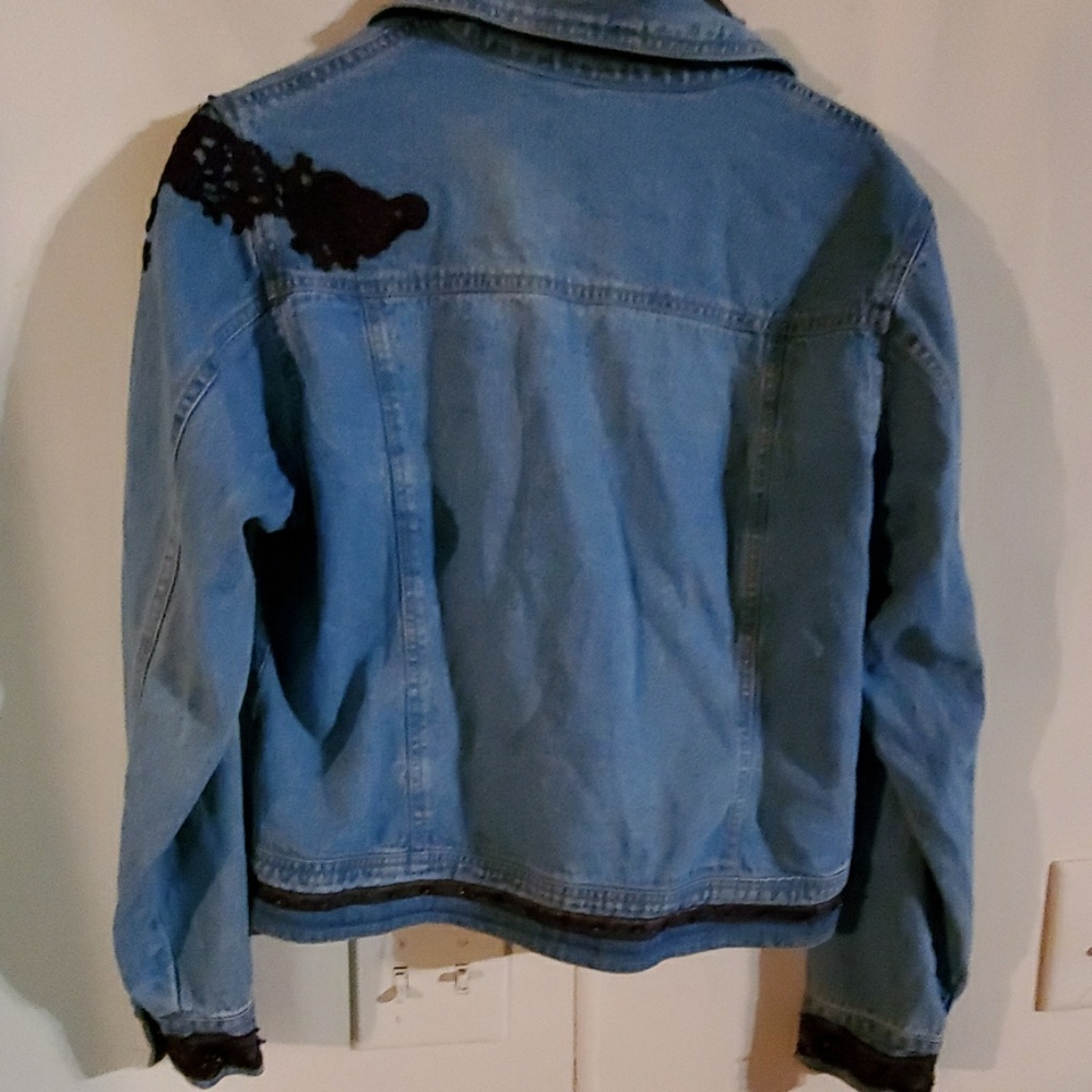 Jean jacket - Picture 2 of 4